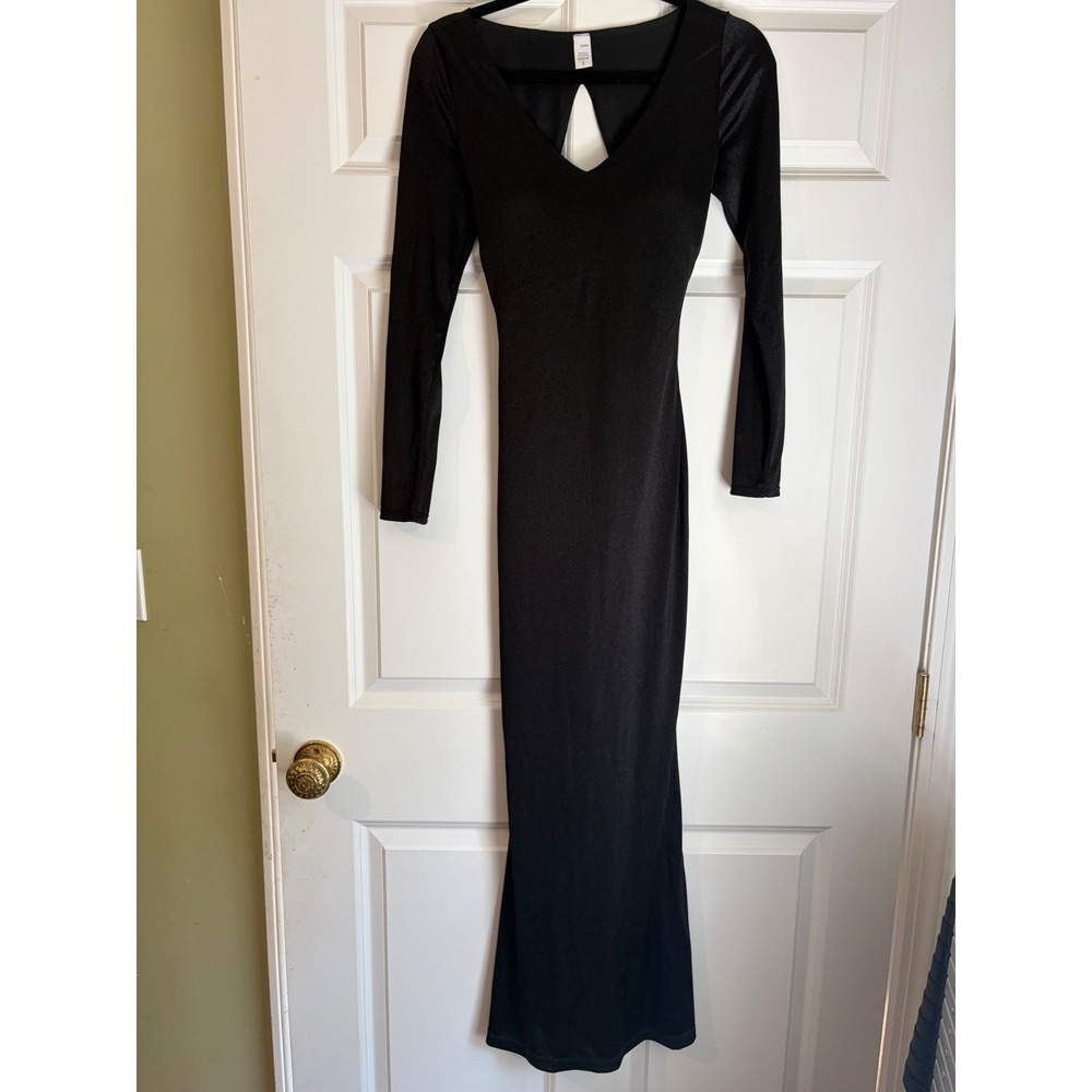 Long Sleeve Black Maxi Dress with Scoop Neck - Picture 4 of 10